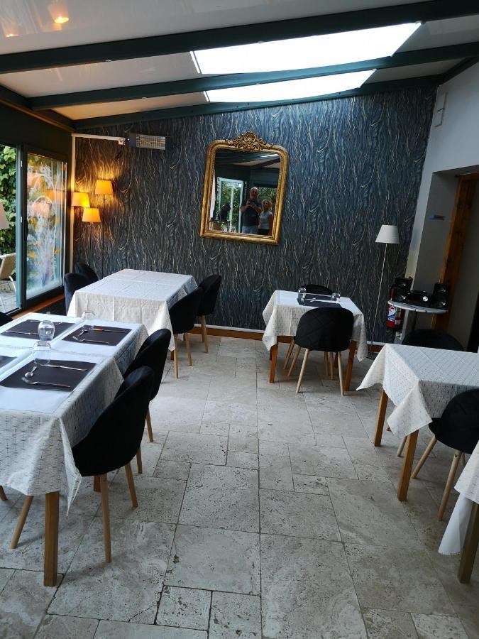 Domaine De La Borde Bed & Breakfast Damparis Exterior photo